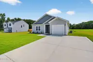 102 Rubyfield Court, Fremont, NC 27830 — 4-bedroom home in Hunters Trace, Fremont, NC, photo 3 of 29: 2-web-or-mls-DSC09734