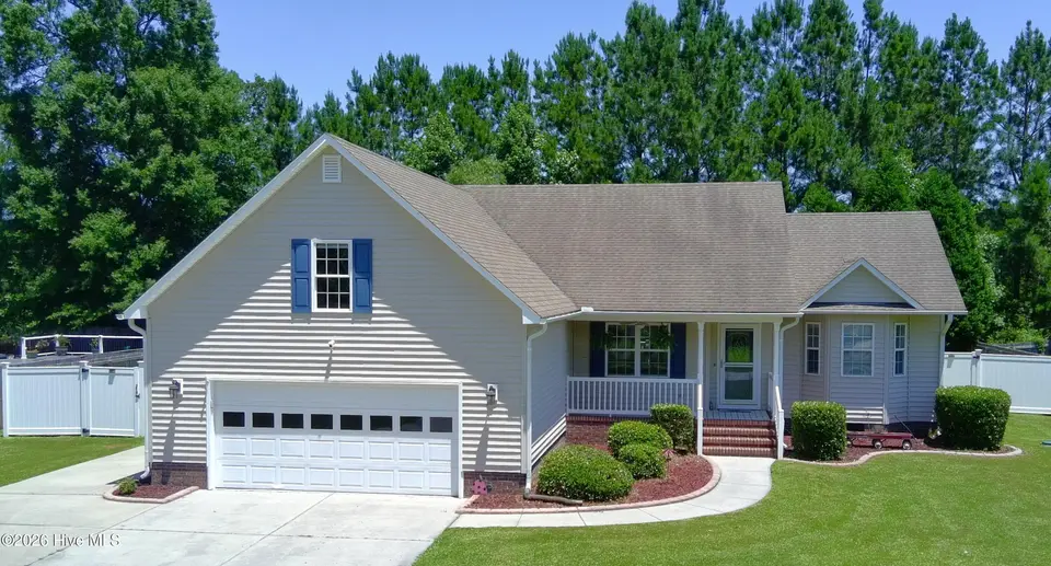 120 Hilda Drive, New Bern, NC 28562 — 4-bedroom home in Forest Run, New Bern, NC, photo 1 of 34: Welcome Home