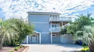 102 Gregg Street, Emerald Isle, NC 28594 — 3-bedroom waterfront home, Emerald Isle, NC, photo 2 of 39: Emerald Isle 102 Gregg