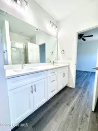 304 Miller Street, Chadbourn, NC 28431 — 3-bedroom home, Chadbourn, NC, photo 22 of 46: Bath 1