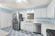 608 Deerfield Drive, New Bern, NC 28562 — 3-bedroom home in Deerfield, New Bern, NC, photo 12 of 43: 608 Deerfield Drive, New Bern, NC 28562