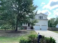 305 Hickory Lane, Hampstead, NC 28443 — 4-bedroom home in Belvedere, Hampstead, NC, photo 2 of 59