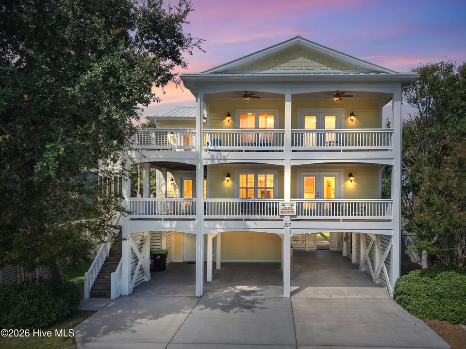 107 SE 69th Street, Oak Island, NC 28465 — 4-bedroom home, Oak Island, NC, photo 1 of 75