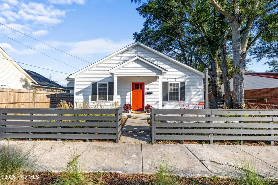 411 Swann Street, Wilmington, NC 28401 — 3-bedroom home in Brooklyn, Wilmington, NC, photo 1 of 24