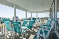 102 E Summer Place, Emerald Isle, NC 28594 — 4-bedroom waterfront home in Emerald Isle By The Sea, Emerald Isle, NC, photo 17 of 61: 102 E Summer Place
