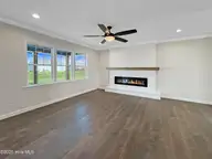 1006 Staysail Street, Elizabeth City, NC 27909 — 5-bedroom home in Tooley Harbor, Elizabeth City, NC, photo 10 of 43