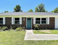 508 Thyme Court, Jacksonville, NC 28540 — 3-bedroom home in Lauradale, Jacksonville, NC, photo 2 of 36