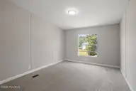 105 Stone Glen Place, Pikeville, NC 27863 — 3-bedroom manufactured home, Pikeville, NC, photo 18 of 26: 07-105 Stone Glen Pl [3109866]_31