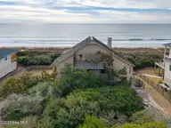 111 Dogwood Circle, Pine Knoll Shores, NC 28512 — 4-bedroom waterfront home in Pine Knoll Association, Pine Knoll Shores, NC, photo 13 of 52: Oceanfront home in Pine Knoll Shores
