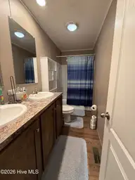 910 Mccaskill Drive, Kinston, NC 28501 — 4-bedroom manufactured home, Kinston, NC, photo 21 of 27: IMG_6161