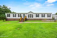 1005 Bowsprit Court, Jacksonville, NC 28546 — 4-bedroom manufactured home in Maynard Manor, Jacksonville, NC, photo 3 of 40