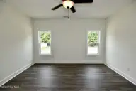 141 Laura Drive, New Bern, NC 28562 — 3-bedroom home in Forest Run, New Bern, NC, photo 10 of 27: DSC_2330