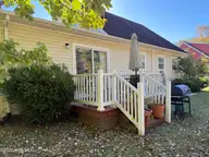 1725 Edgewood Drive, Elizabeth City, NC 27909 — 4-bedroom home in Edgewood, Elizabeth City, NC, photo 5 of 26: 1725 Edgewood Pic 5