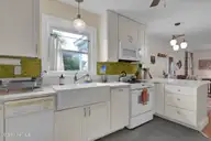 606 Ivey Circle, Wilmington, NC 28401 — 1-bedroom home in Woodlawn, Wilmington, NC, photo 7 of 26: Kitchen