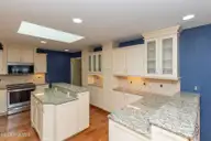 121 Lakeview Point, West End, NC 27376 — 3-bedroom waterfront home in Seven Lakes North, West End, NC, photo 16 of 65: kitchen4