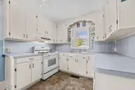 226 Shady Banks Beach Road, Washington, NC 27889 — 3-bedroom waterfront home in Shady Banks, Washington, NC, photo 18 of 56: 33-web-or-mls-LHV_8791