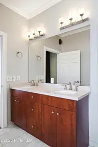 124 Walnut Street Apt 302, Wilmington, NC 28401 — 2-bedroom condo in Bannerman Station, Wilmington, NC, photo 22 of 61: 32_124_walnut_st_030