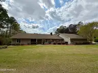4106 Old Cherry Point Road, New Bern, NC 28560 — 5-bedroom waterfront home, New Bern, NC, photo 20 of 50: IMG_0707