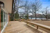 214 Shoreline Drive, New Bern, NC 28562 — 4-bedroom waterfront home in River Bend, New Bern, NC, photo 4 of 53: 6-web-or-mls-DSC_0922