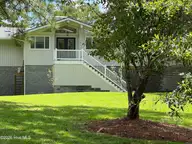244 Shoreline Drive, New Bern, NC 28562 — 4-bedroom waterfront home, New Bern, NC, photo 12 of 70: IMG_0267