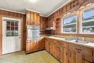 105 Sherwood Boulevard, Beaufort, NC 28516 — 4-bedroom home in Glendale, Beaufort, NC, photo 18 of 33: 31-web-or-mls-105 Sherwood 061