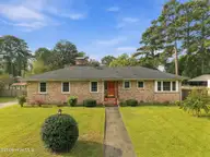 109 W 13th Street, Washington, NC 27889 — 3-bedroom home, Washington, NC, photo 5 of 54: 5-web-or-mls-DJI_20261009100938_0002_D