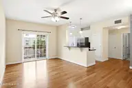 123 Covil Avenue 203, Wilmington, NC 28403 — 2-bedroom condo in Covil Garden Condominiums, Wilmington, NC, photo 6 of 37: 6_123_covil_ave_006