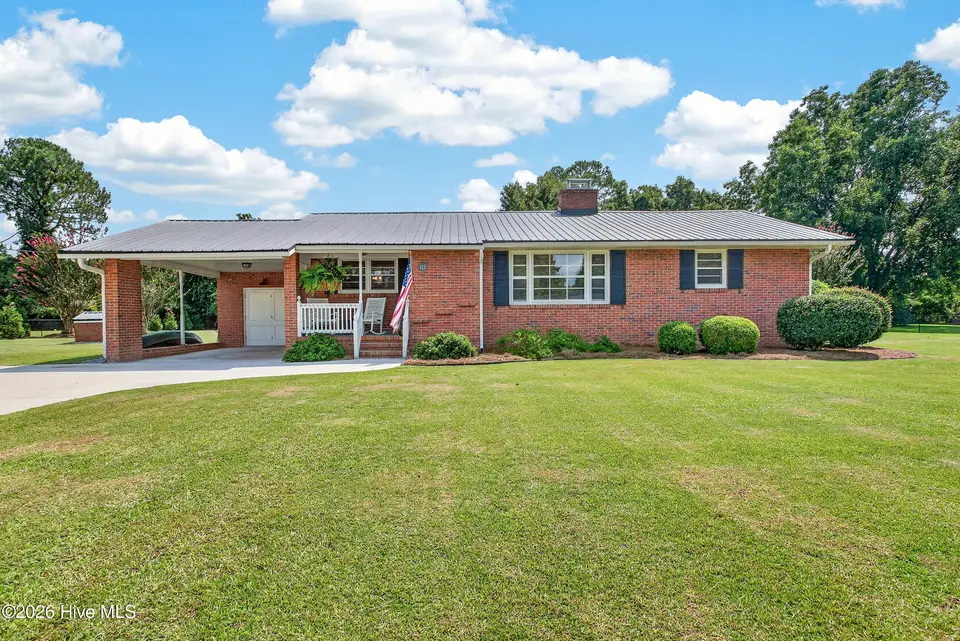 112 Barbara Avenue, Midway Park, NC 28544 — 3-bedroom home in Country Acres, Midway Park, NC, photo 1 of 37