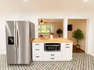 34 Holland Drive, Castle Hayne, NC 28429 — 3-bedroom home in Wrightsboro Acres, Castle Hayne, NC, photo 6 of 22: Kitchen 5
