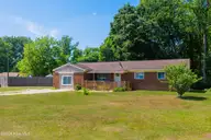 200 Dale Drive, Jacksonville, NC 28540 — 4-bedroom home in Lauradale, Jacksonville, NC, photo 4 of 40: Front right