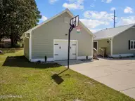 344 Riggs Road, Hubert, NC 28539 — 3-bedroom home in Ole Mill Village, Hubert, NC, photo 6 of 31: Separate Garage