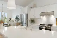 127 Windswept Lane, Beaufort, NC 28516 — 4-bedroom home in Beaufort Club, Beaufort, NC, photo 14 of 60: Kitchen