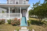 402 Dunn Street, New Bern, NC 28560 — 3-bedroom home in Riverside Historic, New Bern, NC, photo 5 of 49: 3-web-or-mls-0C0A2938