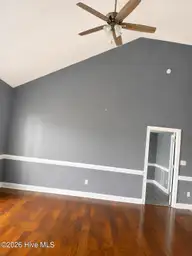 2205 Seagrave Drive, Winterville, NC 28590 — 3-bedroom home in Fieldstream, Winterville, NC, photo 5 of 27: 2205 - living room vaulted ceiling