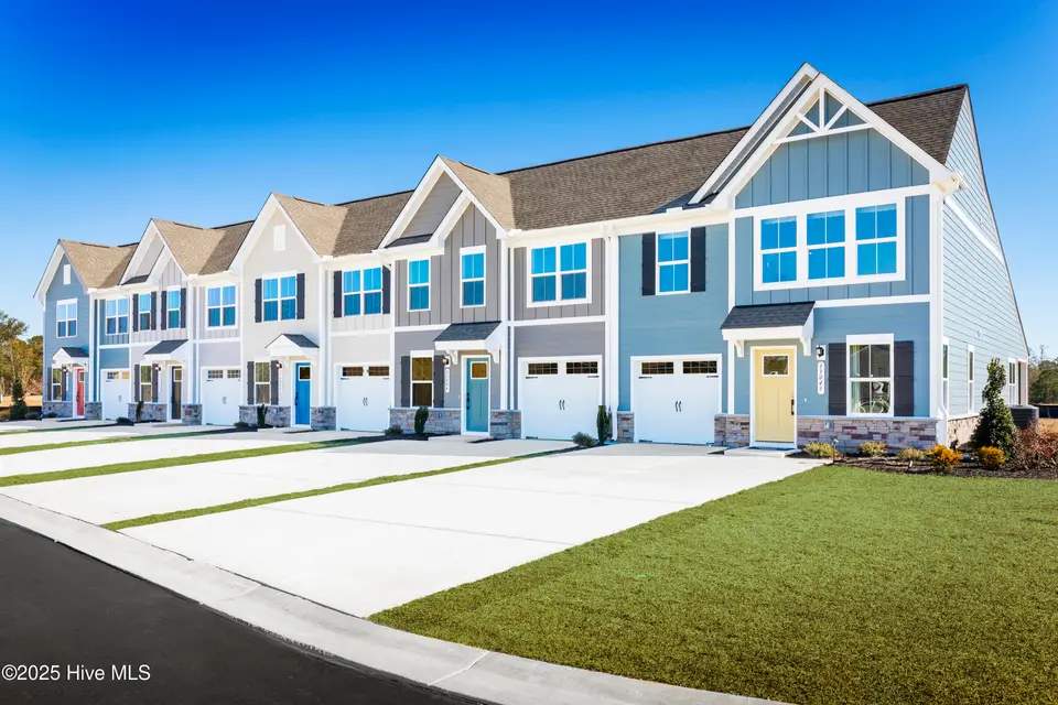 3340 Primrose Drive, Navassa, NC 28451 — 3-bedroom townhome in Lakes at Riverbend, Navassa, NC, photo 1 of 21: AF2195_Garage