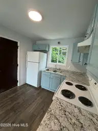 1015 Queen Street, Wilmington, NC 28401 — 2-bedroom home in Dawson-Castle Street, Wilmington, NC, photo 6 of 9