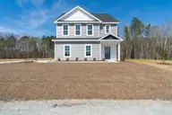 104 Palo Alto Park Drive, Maysville, NC 28555 — 3-bedroom home, Maysville, NC, photo 2 of 59: Front Exterior