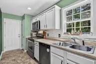 102 Blossom Court, Maple Hill, NC 28454 — 3-bedroom home in The Villas at Jackson Court, Maple Hill, NC, photo 12 of 26