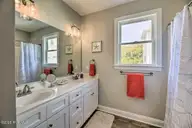 124 Salt Marsh Way, Atlantic Beach, NC 28512 — 4-bedroom waterfront home in Salt Marsh Villas, Atlantic Beach, NC, photo 8 of 32: Pink10