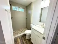 202 W Burgess Street, Elizabeth City, NC 27909 — 4-bedroom home, Elizabeth City, NC, photo 13 of 36: Bath 1