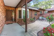 654 Redwood Drive, Southern Pines, NC 28387 — 2-bedroom townhome in Knlwd Vlg, Southern Pines, NC, photo 4 of 39: 654 Redwood Dr-LR-JFP-4