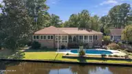 103 Lantern Lane, New Bern, NC 28562 — 3-bedroom waterfront home in River Bend, New Bern, NC, photo 4 of 66: 6-web-or-mls-DJI_0267