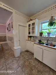 1014 N Independence Street, Kinston, NC 28501 — 4-bedroom home, Kinston, NC, photo 8 of 13