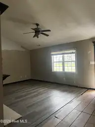 111 Quail Creek Drive, Hubert, NC 28539 — 3-bedroom home in Quail Creek, Hubert, NC, photo 3 of 25