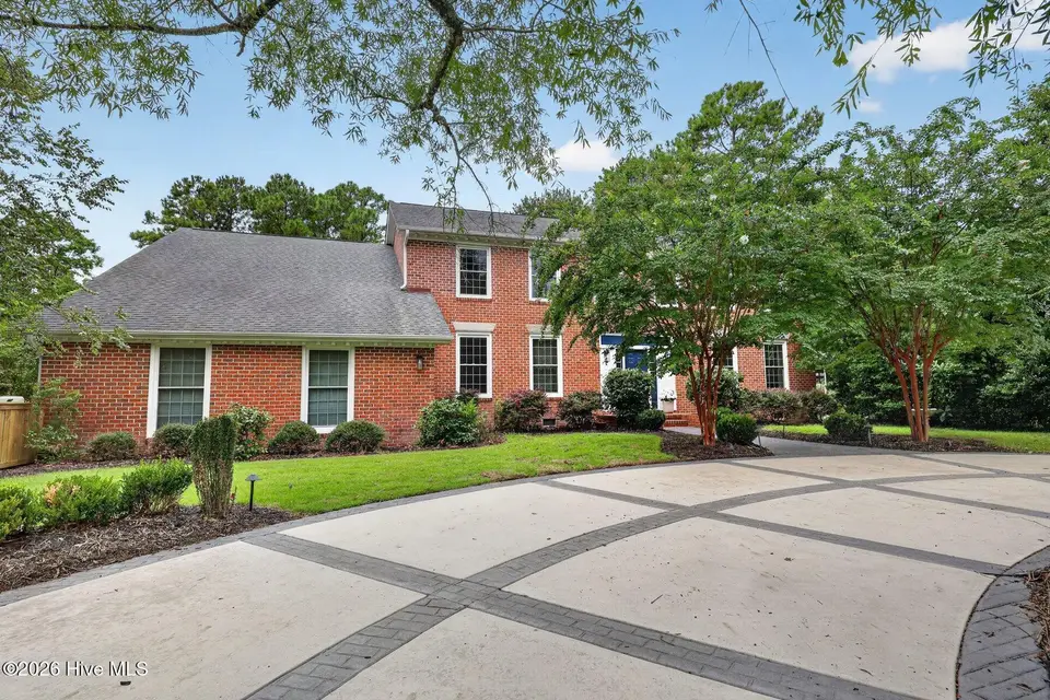 2314 Waverly Drive, Wilmington, NC 28403 — 5-bedroom home in Glen Meade, Wilmington, NC, photo 1 of 48