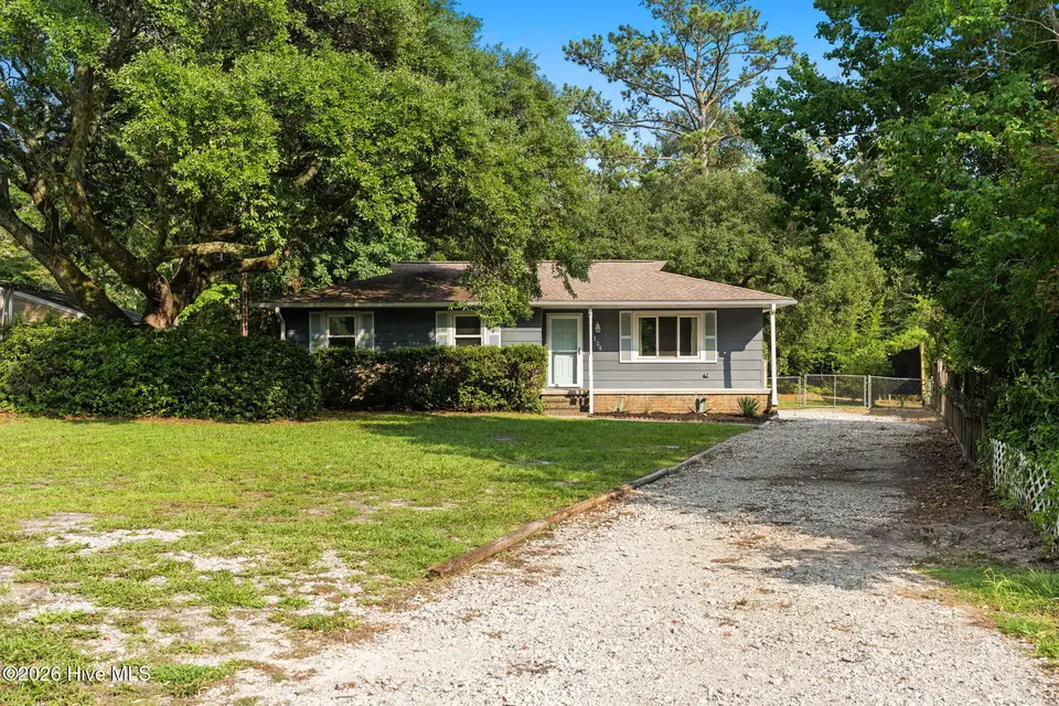 124 Darby Street, Wilmington, NC 28409 — 3-bedroom home in Foxcroft, Wilmington, NC, photo 1 of 39