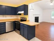 Trappers Creek, New Bern — 2-bedroom townhome in Trappers Creek, New Bern, NC, photo 6 of 16: 112 Mourning Dove Kitchen