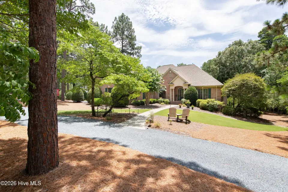 12 Kilrea Court, Pinehurst, NC 28374 — 3-bedroom home in Pinewild CC, Pinehurst, NC, photo 1 of 74: DSC_6477