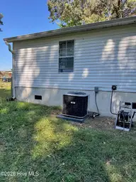 3205 Deanswood Drive, Kinston, NC 28504 — 4-bedroom manufactured home, Kinston, NC, photo 16 of 19: IMG_0837