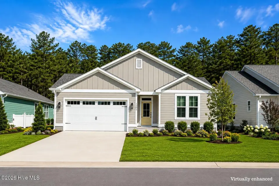 2016 Brighton Drive, New Bern, NC 28562 — 4-bedroom home in Carolina Colours, New Bern, NC, photo 1 of 12: front